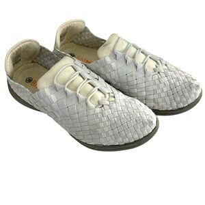 Bernie mev White Athletic Shoe Women Size 8 See Conversion Chart Gently Worn